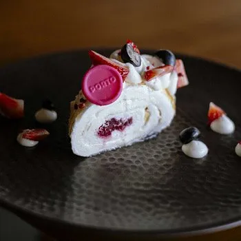 Экопарк «Акварель»: как заказать торт ко дню учителя и познакомиться с кондитерским искусством