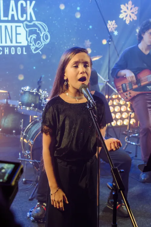 Где научиться петь и играть в Минске: обзор лучших музыкальных школ и школ вокала