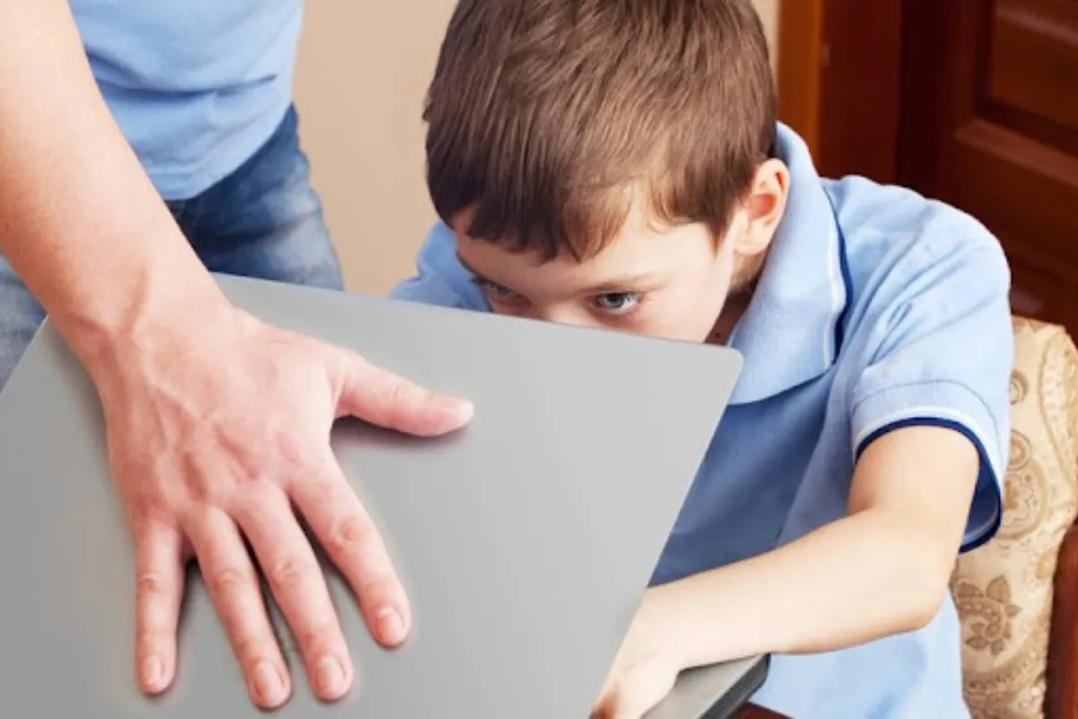 Кто авторитет: родители или интернет?