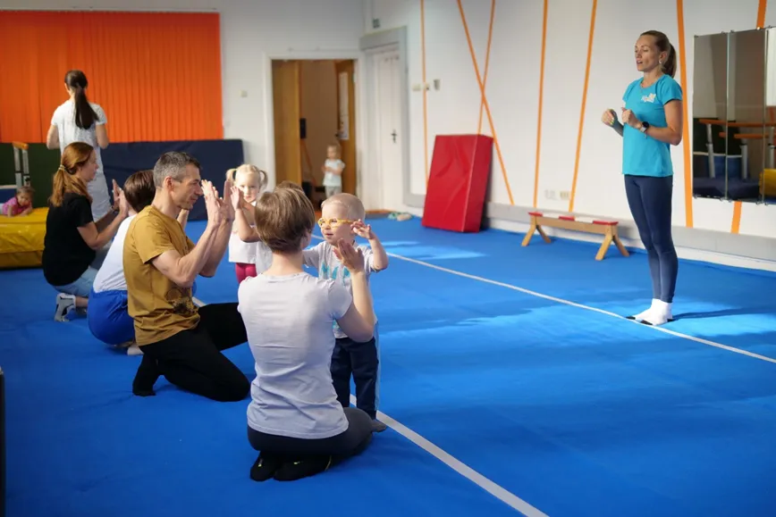 Идет набор детей от 2 до 10 лет на развивающую гимнастику и детский фитнес в клубе 