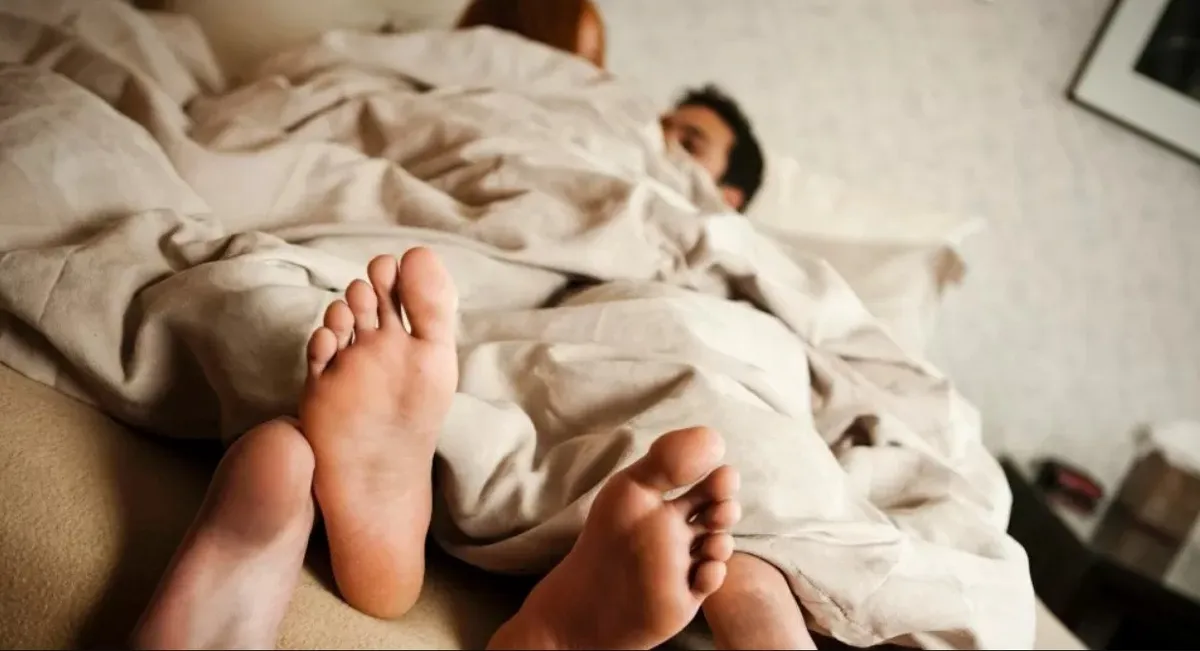 Что на самом деле думает подросток, когда слышит, как вы занимаетесь любовью?