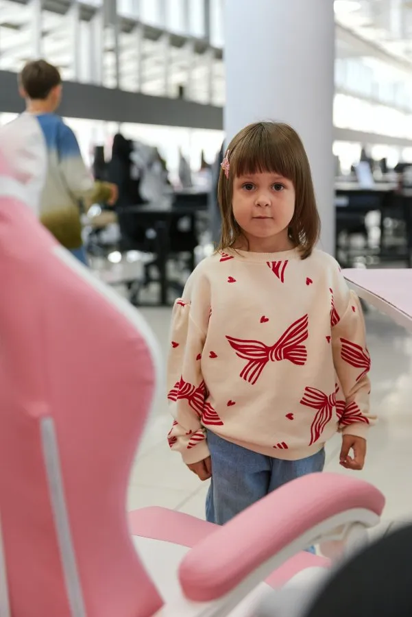 Один день в KINGSTYLE, когда дети стали дизайнерами, а педиатр — главным критиком. Наш большой мебельный эксперимент