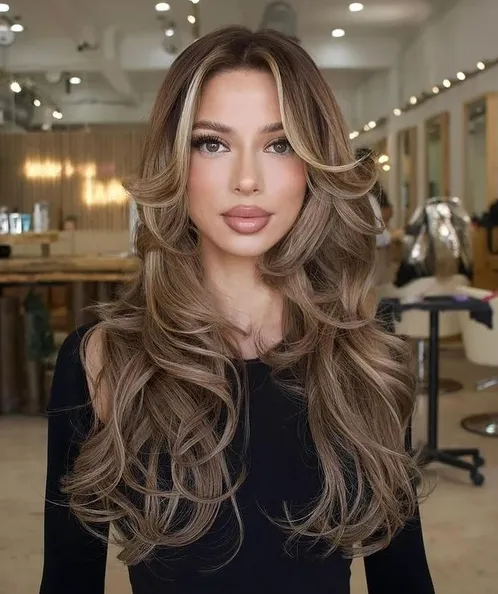 Тренды женских причёсок на осень 2025