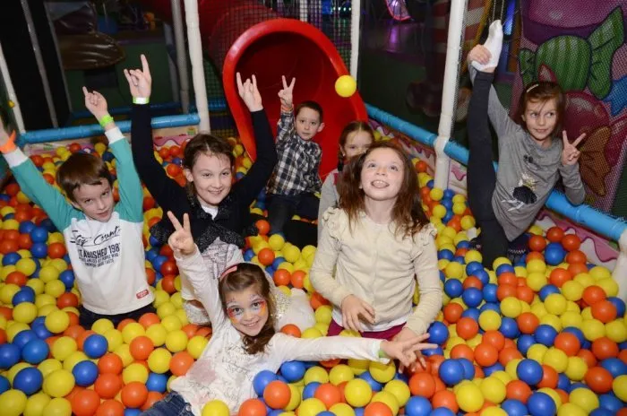 Зимние каникулы 2025/2026 в Минске: 7 вариантов, которые спасут родителей от «мне скучно» и подарят детям сказку