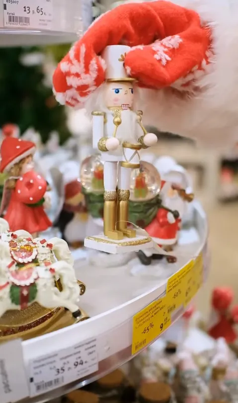 Операция «Новый год»: где в Минске купить идеальную елку, самые стильные игрушки и праздничную посуду