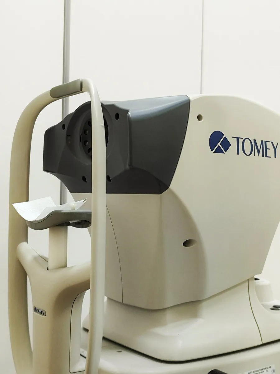 Видеть красиво: большой гид по лучшим оптикам Минска — где проверить зрение и подобрать идеальные очки