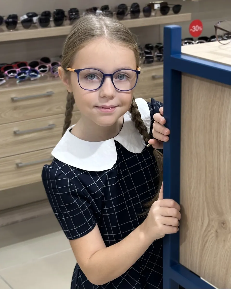 Видеть красиво: большой гид по лучшим оптикам Минска — где проверить зрение и подобрать идеальные очки