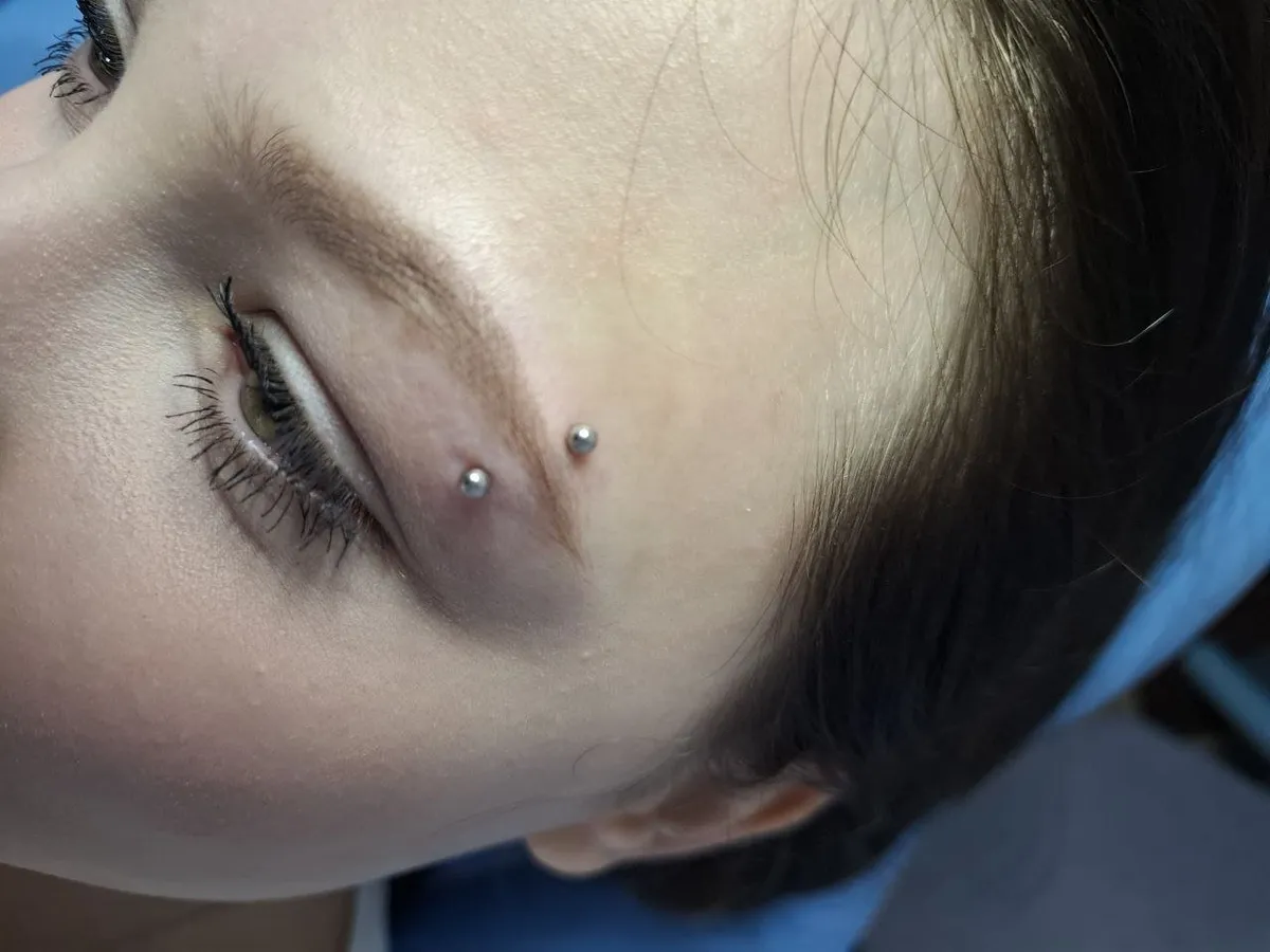 Где проколоть уши в Минске: 5 лучших салонов и медцентров