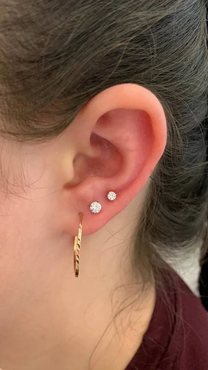 Где проколоть уши в Минске: 5 лучших салонов и медцентров