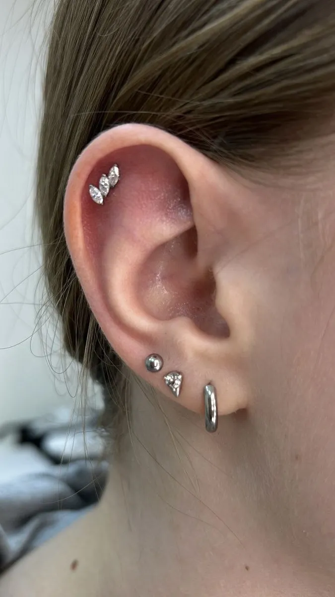 Где проколоть уши в Минске: 5 лучших салонов и медцентров