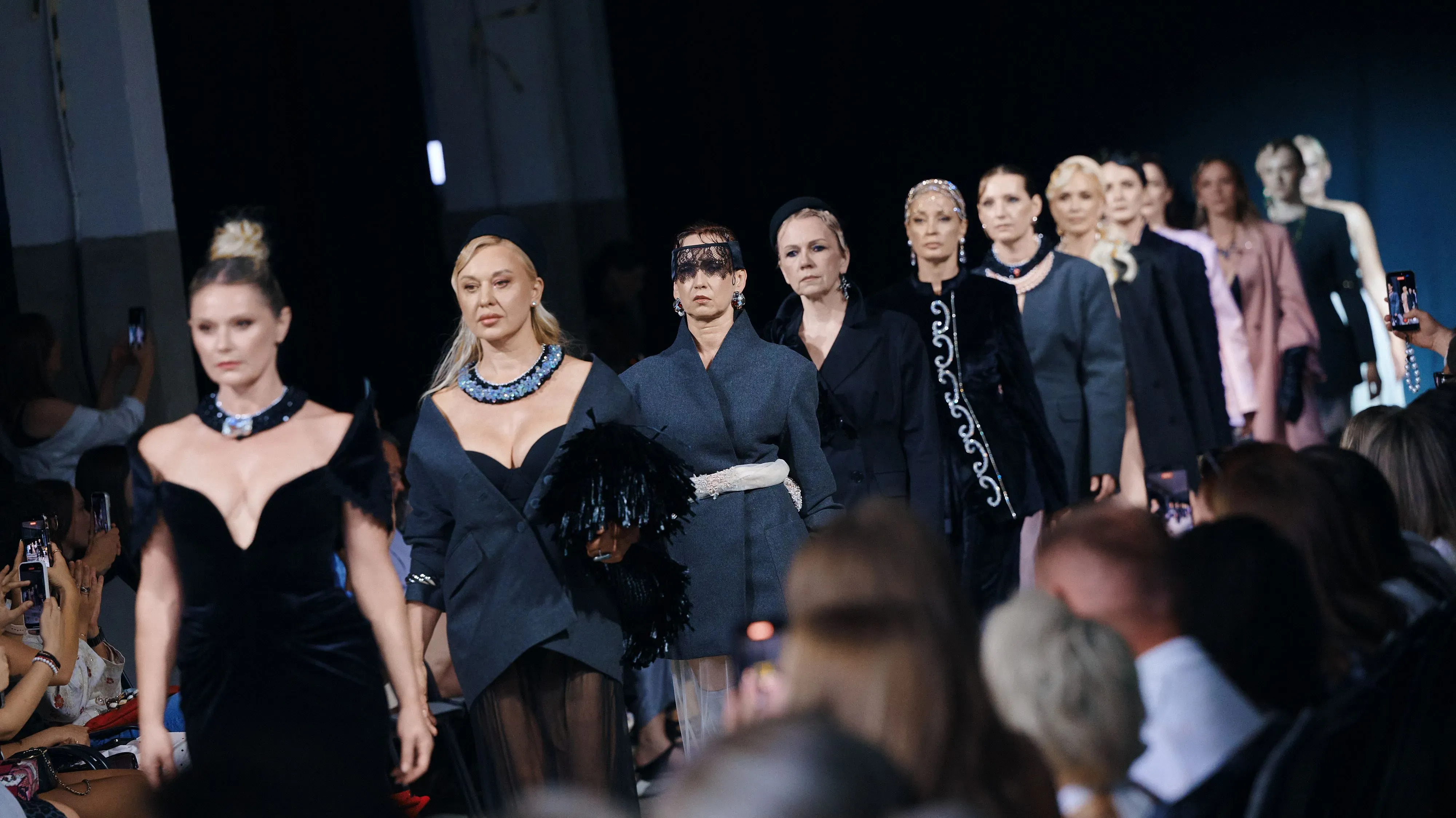 Новые лица белорусской моды: в Минске прошел масштабный показ ADA Models — фото 12