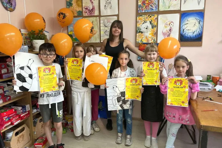 Изостудия «Рыжий лев» (Минск): детям из одной семьи — скидка 15% на абонемент по рисованию