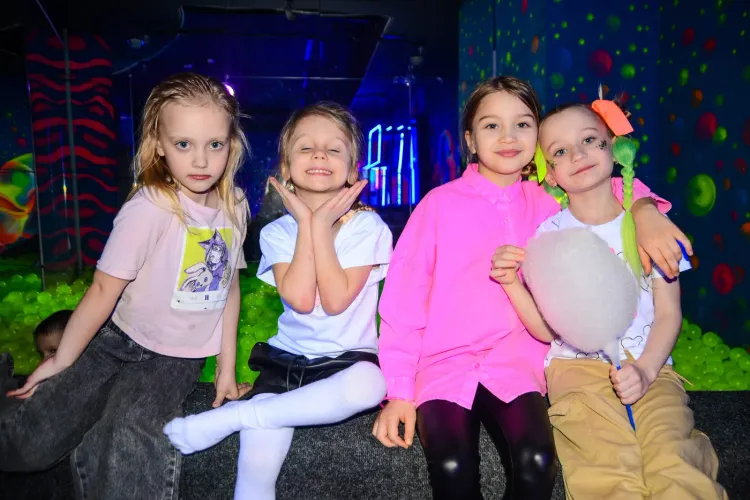 Социальная скидка 40% в Neon Park (Минск): многодетным семьям и людям с инвалидностью по будням