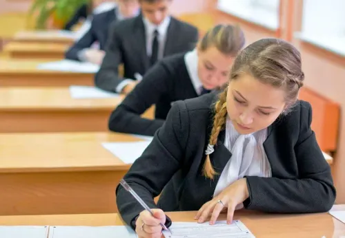 Какие экзамены будут сдавать выпускники 9 и 11 классов в 2022/2023 году в Беларуси?