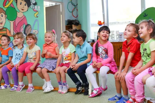 В Минобразования Беларуси прислушались к мнению родителей и пообещали изменить график работы детских садов