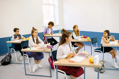 42 ребёнка в классе — это законно? Оказалось, предельного числа учеников просто нет