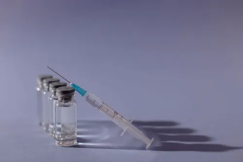В крупных частных медцентрах Минска пока нет вакцины от гриппа: в двух обещают после 25 октября