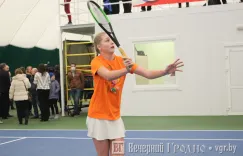 В Гродно открыли новый теннисный центр под куполом — губернатор Караник тоже взял в руки ракетку