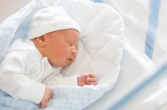 У недоношенных детей риск развития аутизма выше