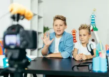 Не падайте в обморок, если услышали от ребёнка «Мама, я хочу стать блогером!»