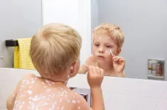 Педиатр рассказала, почему не нужно специально заражать ребенка ветрянкой