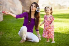 Найм няни: что должны знать родители