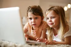 Генпрокуратура хочет внедрить систему контроля за пребыванием детей в интернете