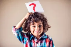 Как дети учатся понимать сарказм: советы для родителей