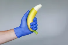 Спросили уролога, что такое фимоз у детей и как с ним бороться