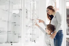 Очки для всех возрастов: магазины оптики для детей и взрослых