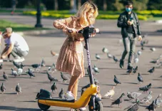 В ГАИ рассказали, с какой скоростью можно ездить на самокате в Беларуси