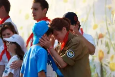 Роль вожатых в летних лагерях: как они помогают детям адаптироваться и наслаждаться отдыхом