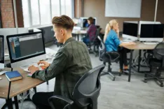 Парк высоких технологий подготовил справочник "ИТ-абитуриент 2024"