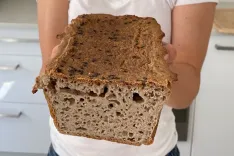 Женщинам с 50 лет следует есть гречневый хлеб