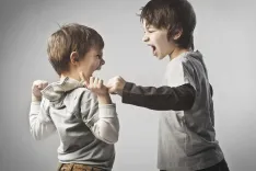 Что делать, если ваши дети конфликтуют между собой: примиряем стороны