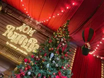 Тайны "Дома Рождества": что остаётся за кадром