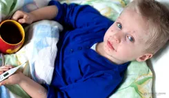 «Ребенок лег спать здоровым, а ночью…»: врач-педиатр о коварстве менингококка и главном симптоме, который нельзя пропустить