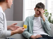 Почему нам так сложно говорить с детьми про секс, тело и взросление? Объясняет психолог