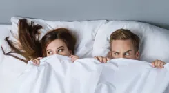 «Бревно» или «Распущенная»? Как комплексы из детства мешают женщинам расслабиться с собственным мужем