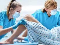 Эпизиотомия: резать нельзя ждать. Врач-гинеколог о том, где поставить запятую в родах