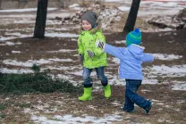 Как одеть ребенка весной