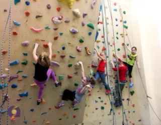 Баннер компании Скалодром на М. Танка