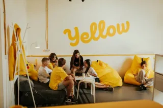 Баннер компании Yellow Club