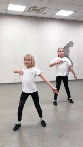 ArtPlay - Современные танцы - фото 2